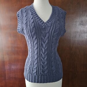 American Eagle cable knit blue V neck vest